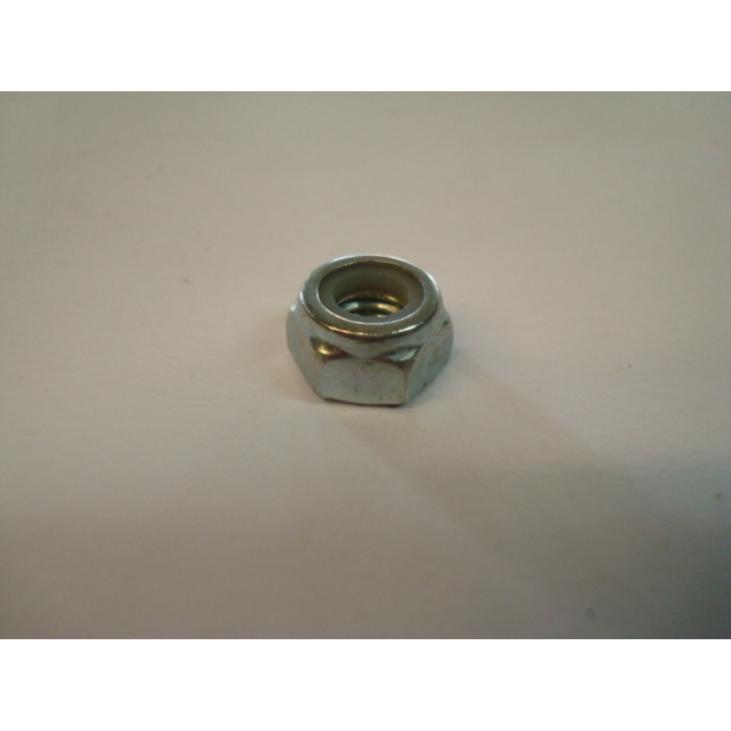 DADO M6 AUTOBLOCCANTE BASSO
